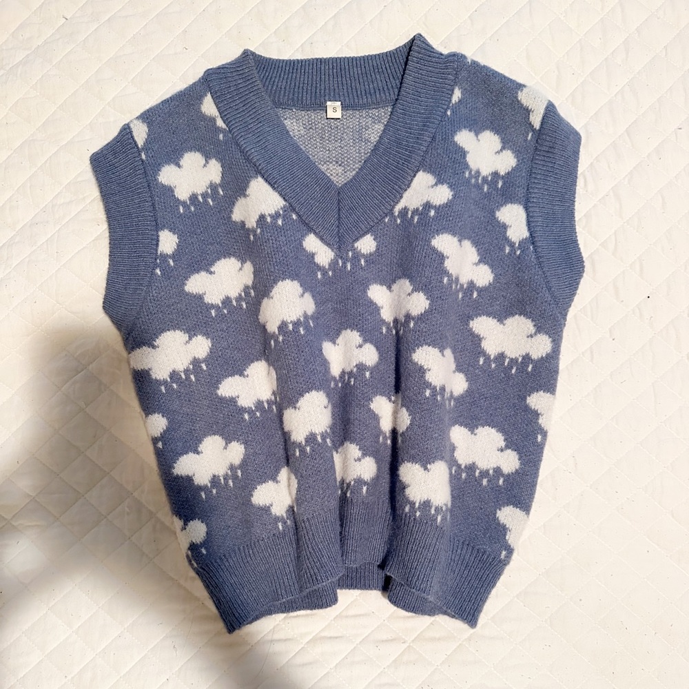 Cloud Print Sweater Vest in Dusty Blue
